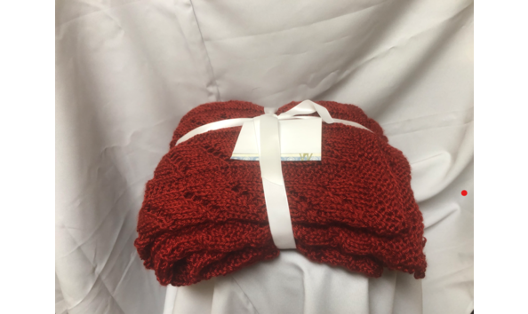 Big image red lapghan