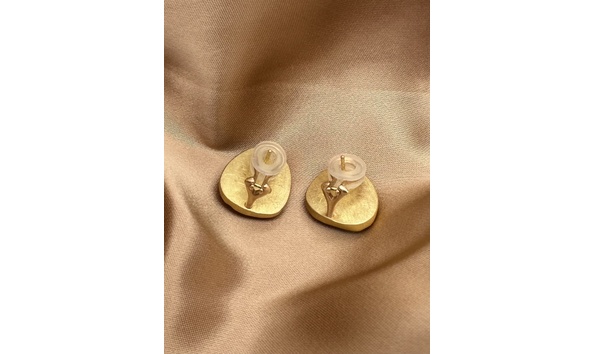 Big image j102 class   gray rose cut moonstone earrings 3