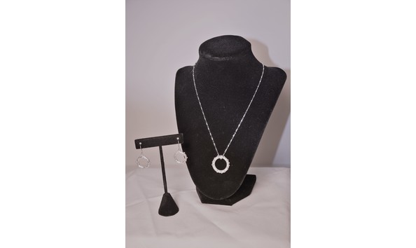 Big image j124 chin   sterling silver textured earrings and necklace   trish 1