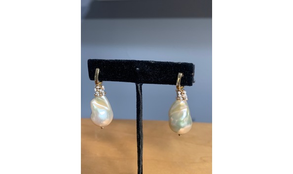 Big image j126 farber freshwater baroque pearl earrings placeholder