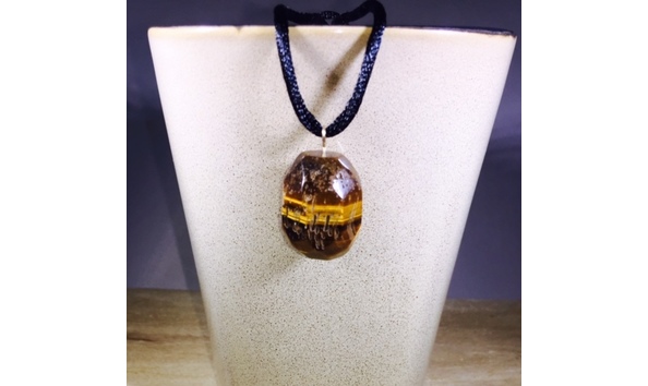 Big image tiger eye 2