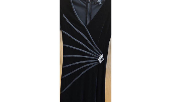 Big image black dress detail