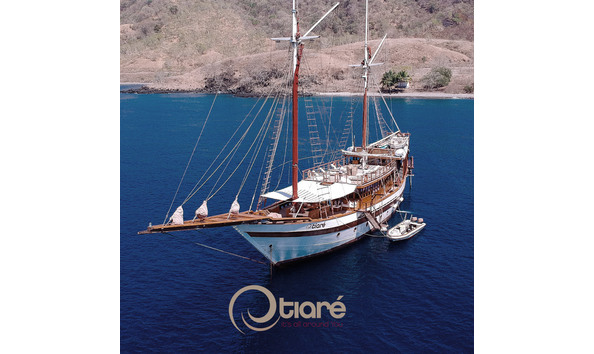 Big image tiare boat