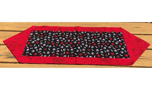 Big image black red pawprints