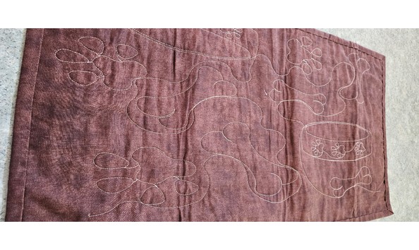 Big image back of dog runner