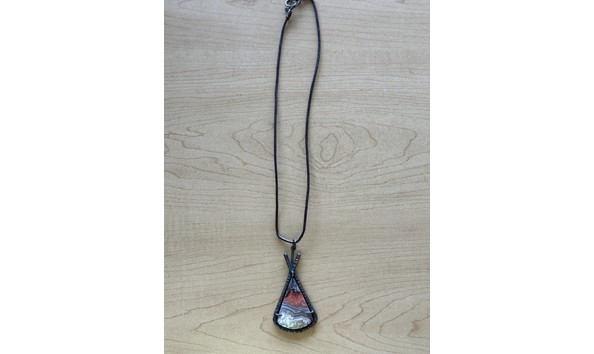 Big image lace agate necklace use