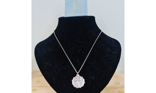 Big image leskes279medallionnecklace1