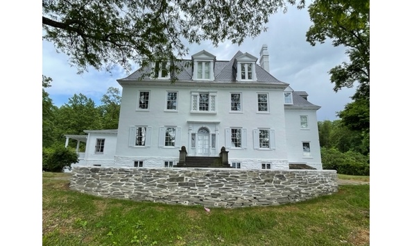 Big image mansion with wall