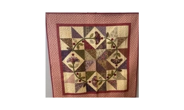 Big image red quilted wall hanging 40 x 40 fmv  75.00