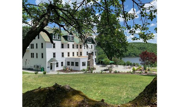 Big image kenoza hall