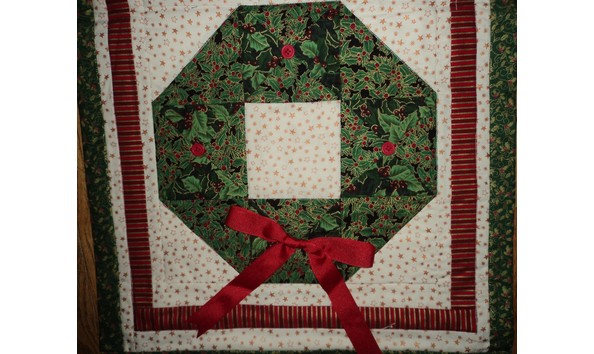 Big image wreath hanging 2   donna rotoloni  1 