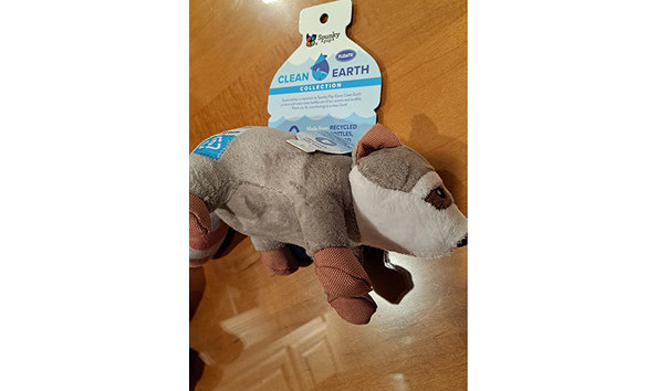 Big image cleanearthcollectionracoontoy   jennifer jablonski