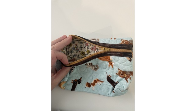 Big image light green pouch of dogs   zippered dogs pouch3   annual auction