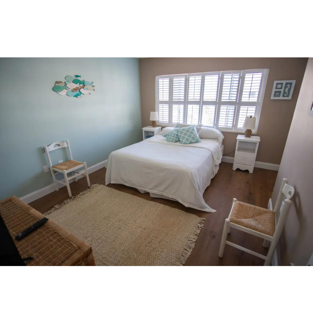 4 Night Stay in Crescent Beach!