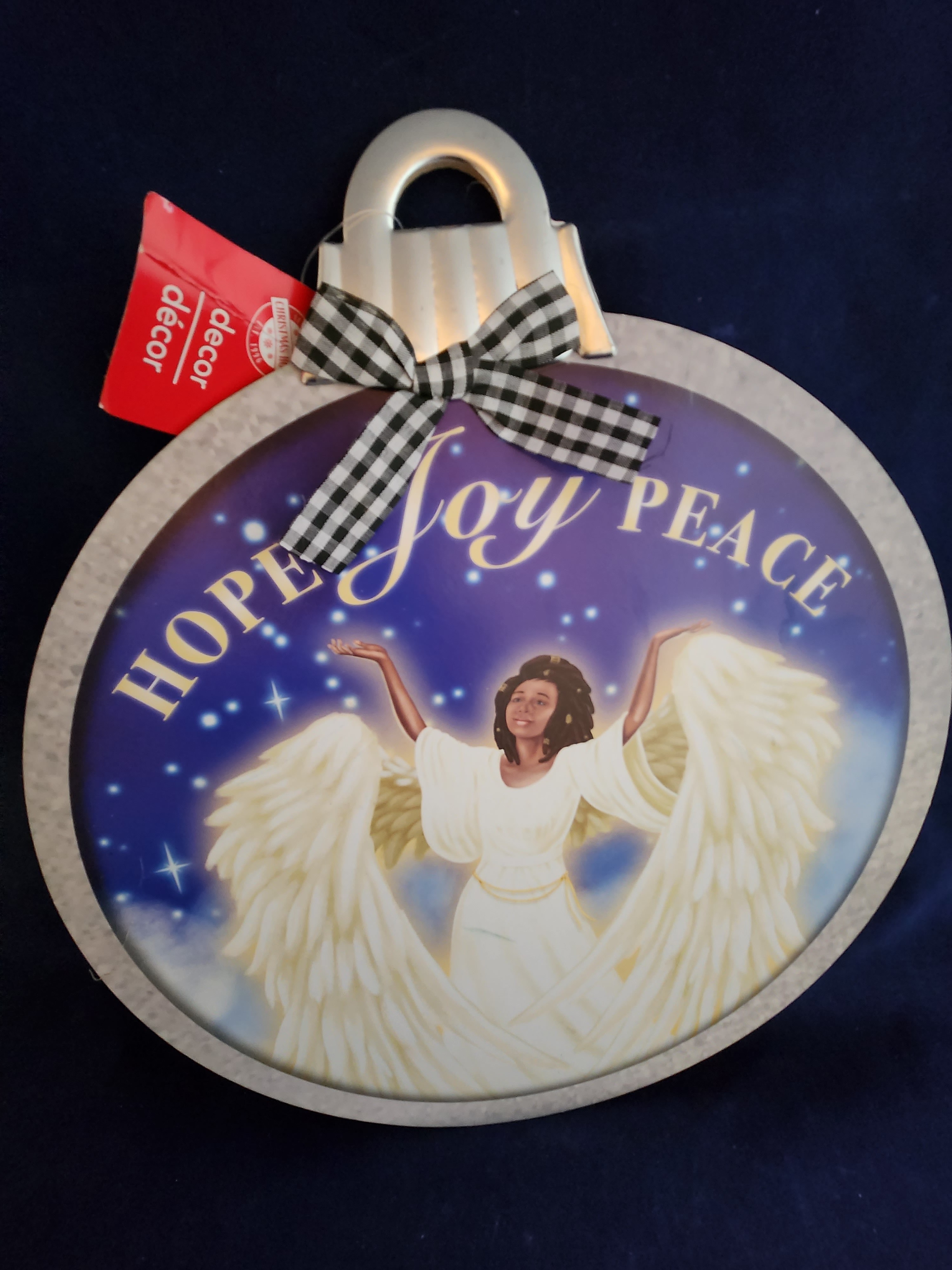 'Hope, Joy, Peace' Round Wall Hanging