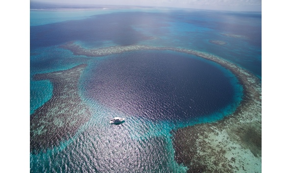 Big image copy of blue hole air