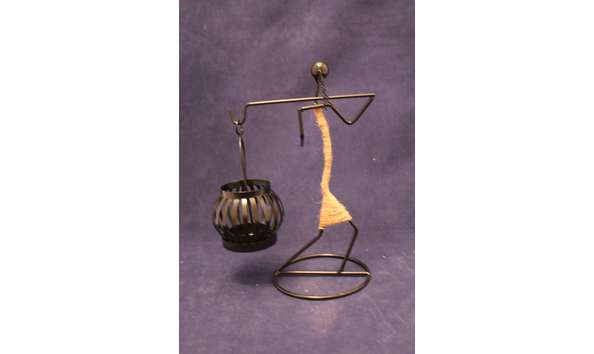 Big image african woman carrying light 1