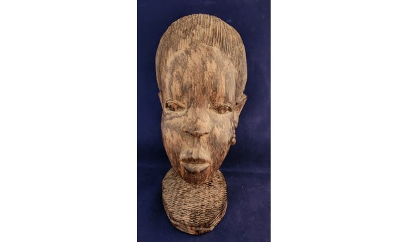 Big image bun woman striated wood 2