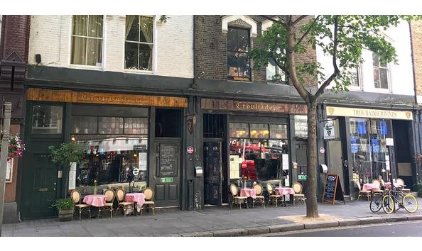 Big image troubadour outside