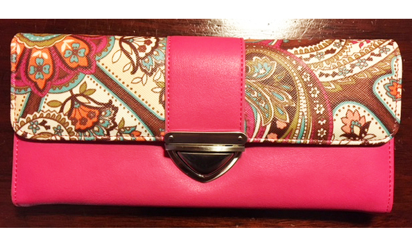 Big image fuschia clutch