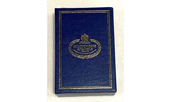 Big image halcyon days enamel snuff box3