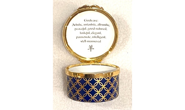 Big image halcyon days enamel snuff box1