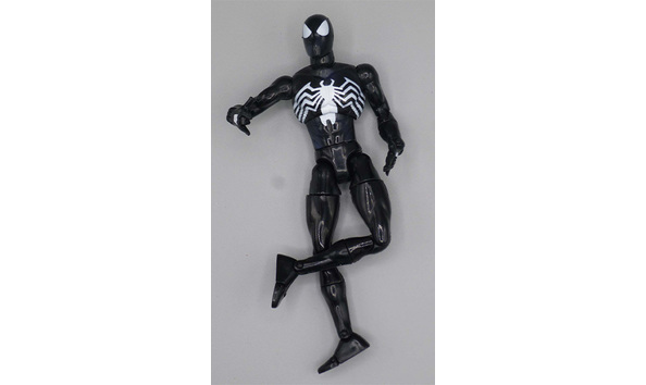 Big image 202111afig009 2   marvel spiderman legends black suit