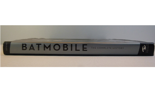 Big image 202108bk001 4   dc batmobile book