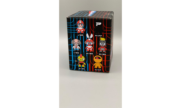 Big image 202212coll001 4   kidrobot megaman mini blink box