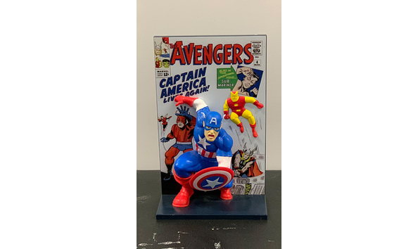 Big image 202307coll009   lootcrate the avengers captain america 3d standee