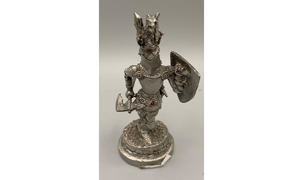 Big image 202304decor010   pewter knight figure