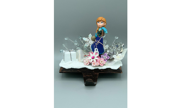 Big image 202304hol005   frozen s anna stocking holder