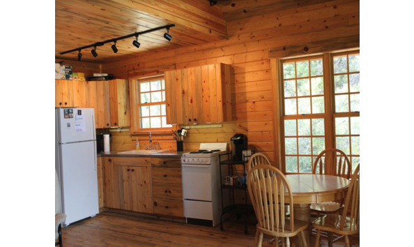 Big image cayuse cabin kitchen