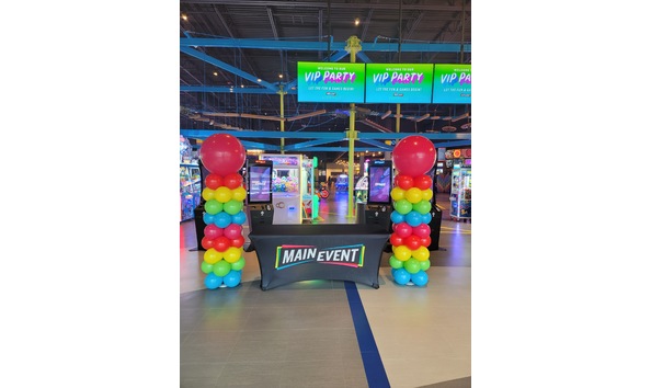 Big image designs by essence balloon decor 2