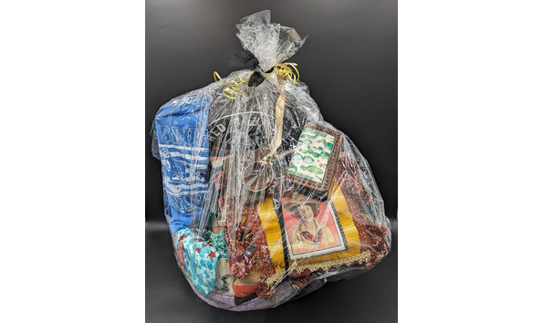 Big image sa  51 red bluff gift basket