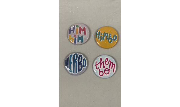 Big image 202309acc003   4 pronoun graphic buttons