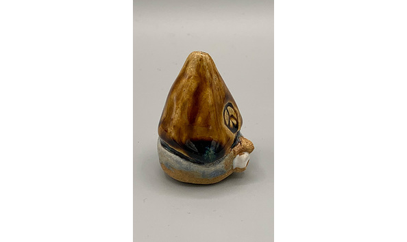 Big image 202304art003 2   gnomix peace hat figure