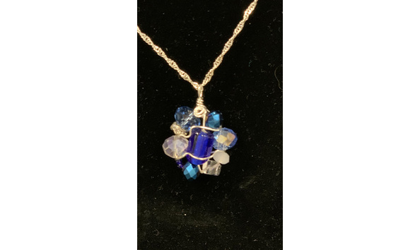 Big image 202308jwy008 5    blue round beaded silver pendant necklace