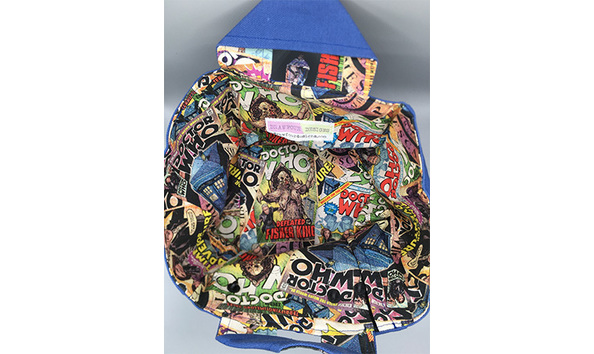 Big image 202204bag001 5   doctor who comics bag   pins