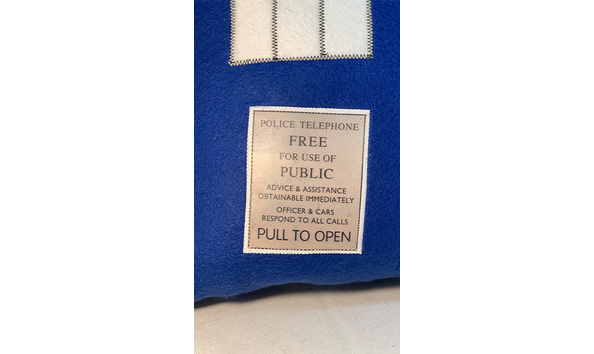 Big image 202304decor005 3   doctor who polar fleece tardis pillow