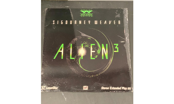Big image 202307coll013   alien 3 laserdisc
