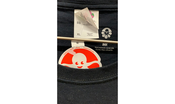 Big image 202201app001 2   console room 2018 t shirt dinos in space