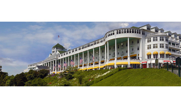 Big image grandhotel mackinacisland home hero1v