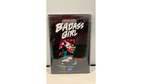 Big image 202311comic004 2   badass girl saves the world