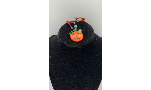 Big image 202304jwy004 2   short pumpkin pendant necklace