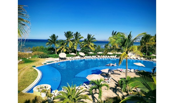 Big image escape to paradise pic 2