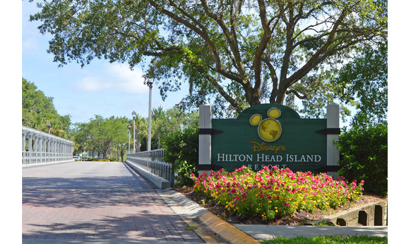 Big image disney hilton head resort entry sign 1000