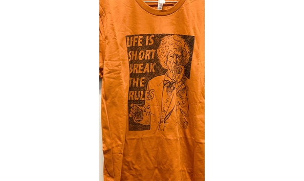 Big image 202404app002 2   samuel clemens life is short break the rules t shirt