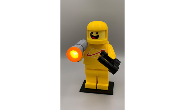 Big image 202404decor003 2   yellow large lego space guy