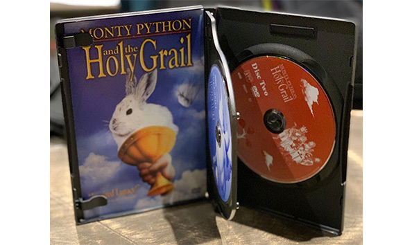 Big image 202301dvd003 3   monty python s holy grail se dvd